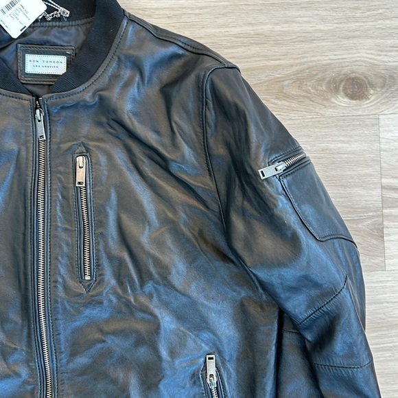 LEATHER BOMBER JACKET - BLACK
Ron Tomson men’s large - Picture 9 of 11